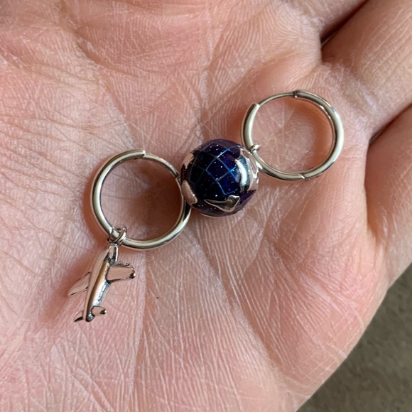 NWOT Airplane and World Map Earrings for Women Genuine 925 Sterling Silver - Picture 3 of 9